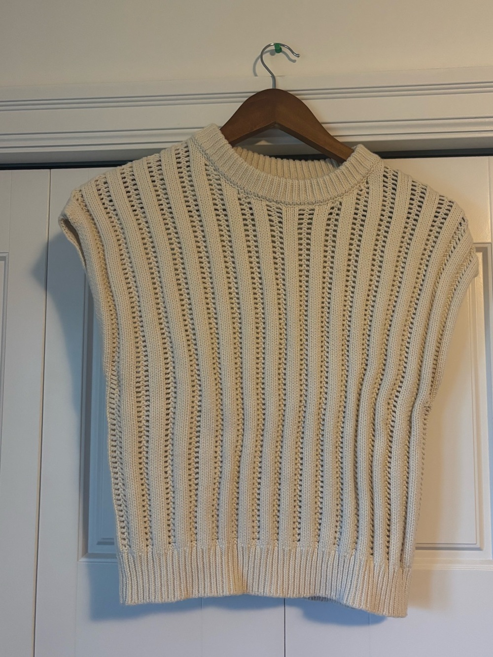 Jessica Simpson 🧸 cream knit sweater vest